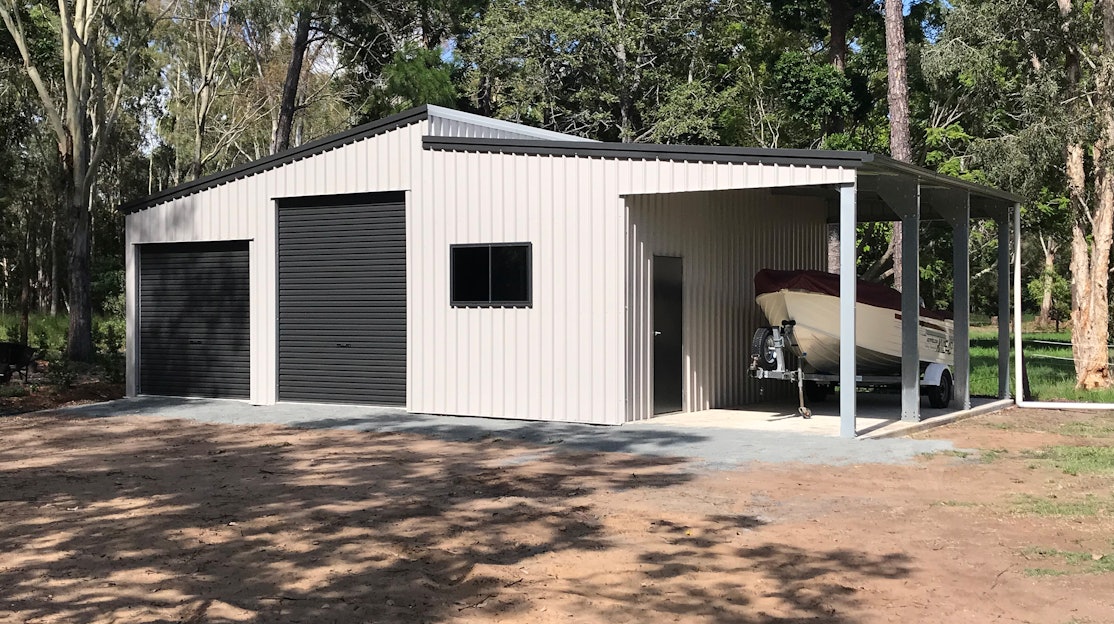 Double Garage with Workshop & Lean-to